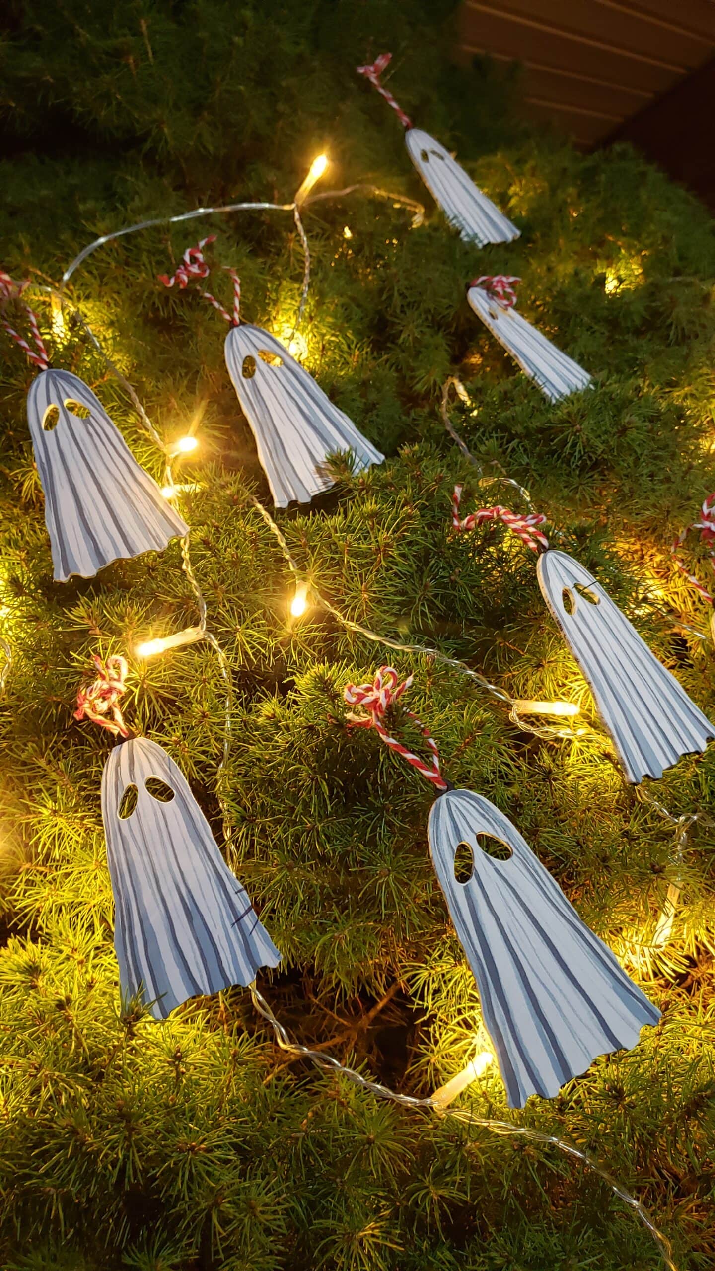christmas-ghost-tree-ornaments