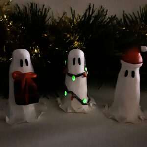 adopt-a-ghost-holiday-set-glow-1